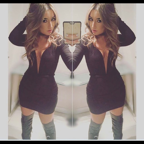 Deep v mini black long sleeve dress - Picture 3 of 5